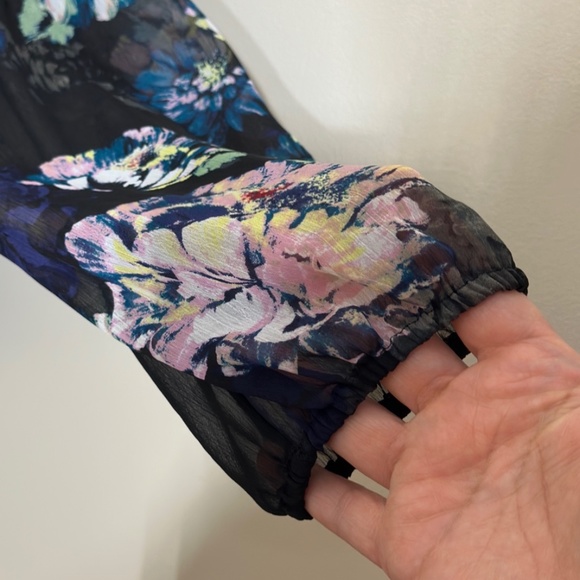 Apt. 9 || Women’s Black Floral Baloon Sleeve Blouse size XL - Picture 4 of 9